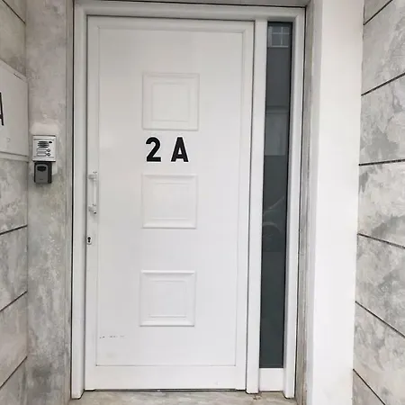 Luxury Apartment *